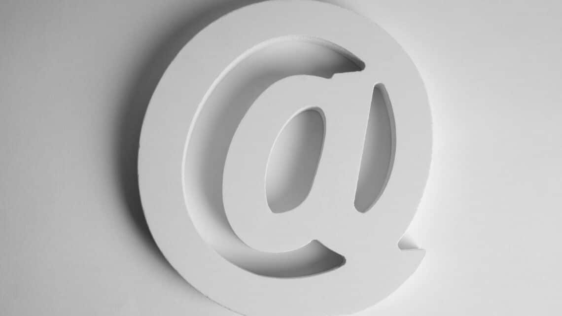 Criando um endereço de e-mail profissional: um guia prático
